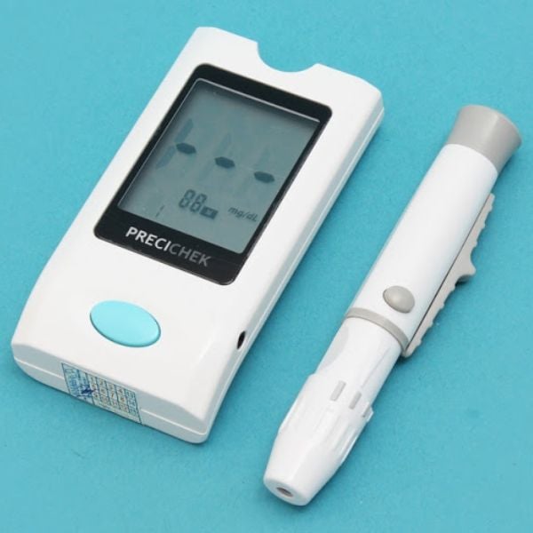 Máy đo đường huyết Precichek AC-300 có công dụng kiểm tra lượng đường trong máu, độ chính xác của kết quả lên tới 95%. Máy đo đường huyết Precichek AC-300 có công dụng kiểm tra lượng đường trong máu, độ chính xác của kết quả lên tới 95%.
