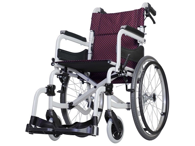 Xe lăn nhôm cao cấp bánh lớn SOMA 215 Xe lăn nhôm cao cấp bánh lớn SOMA 215