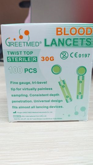 Kim Lấy Mụn - Kim Chích Máu Blood Lancet (Hộp 100 cây)